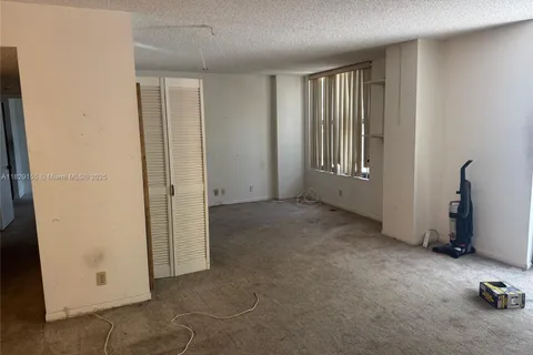 2500 Parkview Dr # 312, Hallandale Beach FL 33009