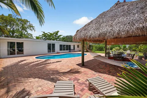 6201 SW 3rd St, Plantation FL 33317