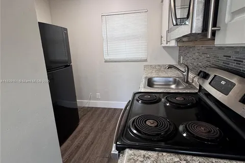 2342 N Federal Hwy # 1, Hollywood FL 33020