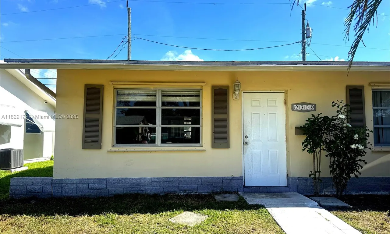 2309 NW 54th St, Tamarac FL 33309