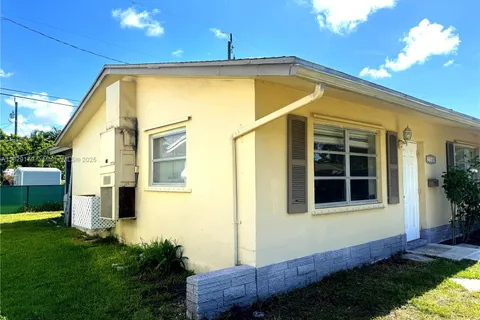2309 NW 54th St, Tamarac FL 33309