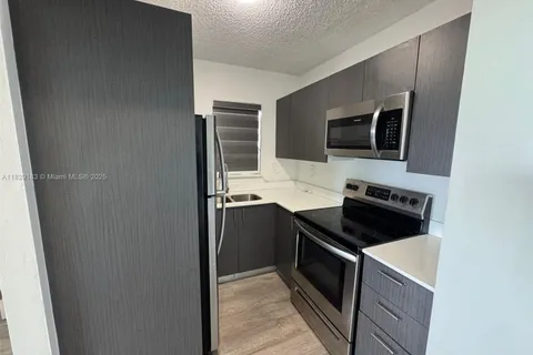 816 NW 87th Ave # 407, Miami FL 33172