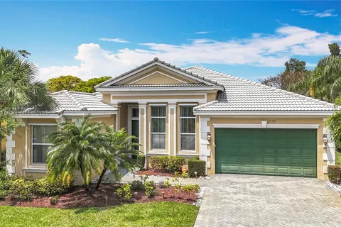 2355 Bellarosa Cir, Royal Palm Beach FL 33411