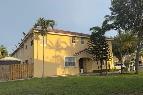 15029 SW 8th Ter # 15029, Miami FL 33194