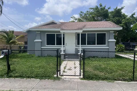 445 NE 171st St # 1, North Miami Beach FL 33162