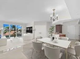 19900 E Country Club Dr # 104, Aventura FL 33180
