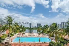 19900 E Country Club Dr # 104, Aventura FL 33180