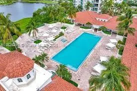 19900 E Country Club Dr # 104, Aventura FL 33180