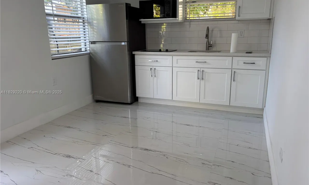 214 NW 46th Ave # 214, Miami FL 33126