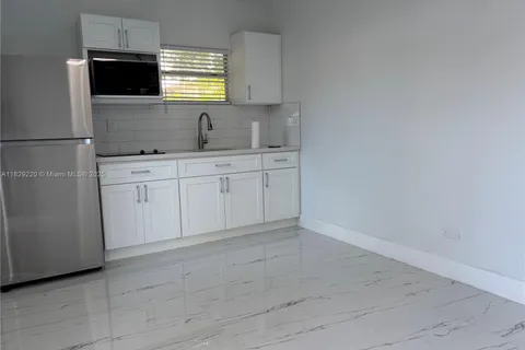 214 NW 46th Ave # 214, Miami FL 33126