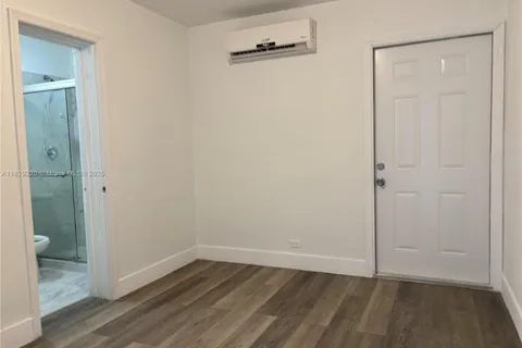 214 NW 46th Ave # 214, Miami FL 33126
