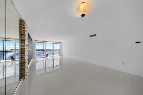 1175 NE MIAMI GARDENS DR # 703, Miami FL 33179