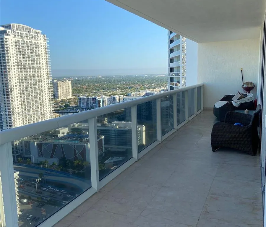 1830 S Ocean Dr # 3306, Hallandale Beach FL 33009