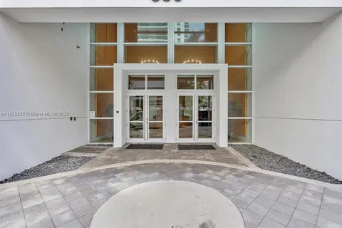 350 NE 24th St # 613, Miami FL 33137