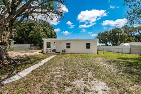 15955 W Bunche Park Dr, Miami Gardens FL 33054