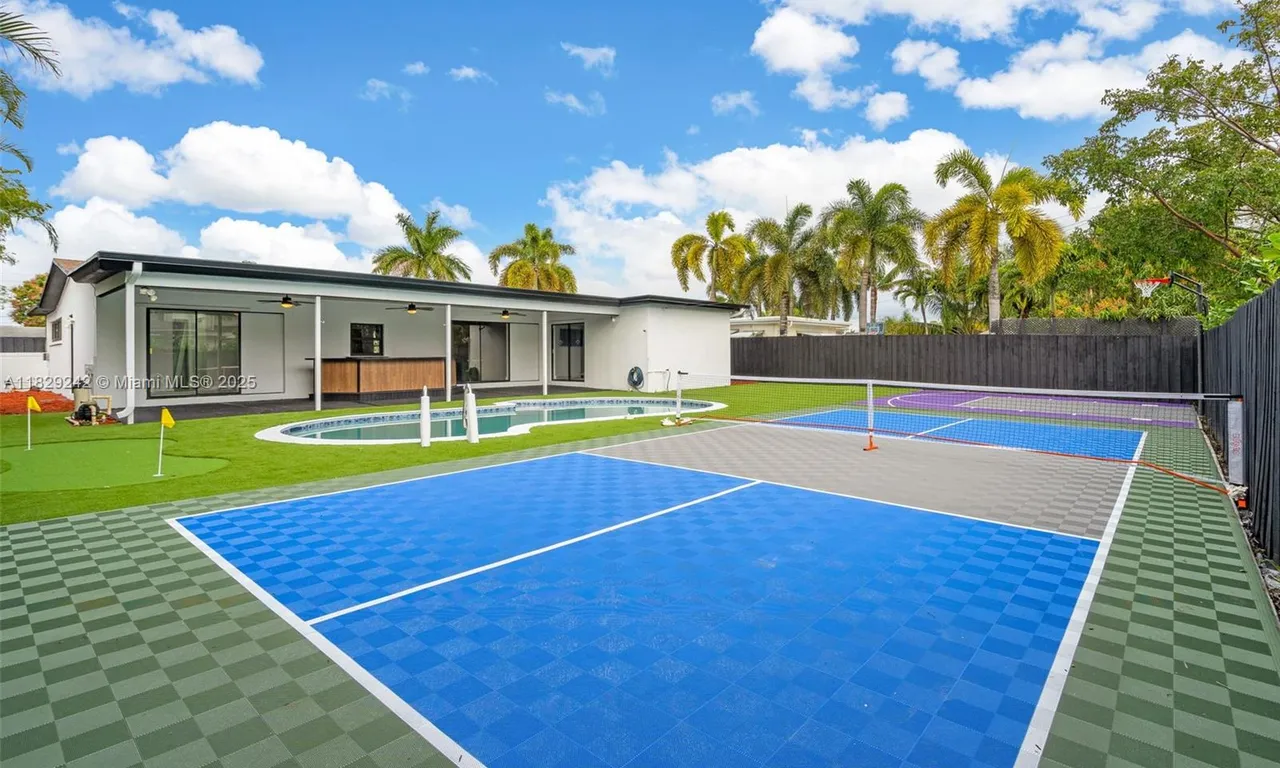 5230 Tyler St, Hollywood FL 33021