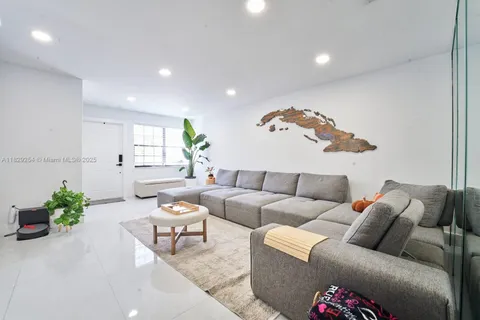 11137 SW 154th  CT # 11137, Miami FL 33196