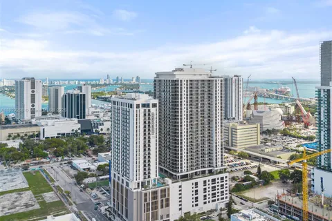1600 NE 1st Ave # 3001, Miami FL 33132