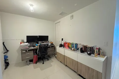 1600 NE 1st Ave # 3001, Miami FL 33132
