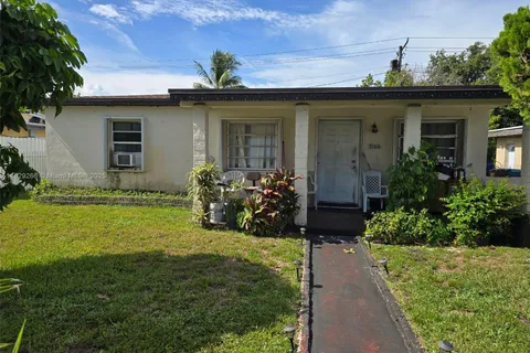 3260 NW 95th Ter, Miami FL 33147