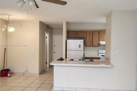 2501 Riverside Dr # A, Coral Springs FL 33065