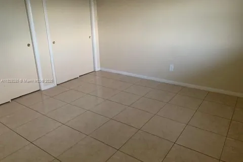 4200 NW 3rd Ct # 308, Plantation FL 33317