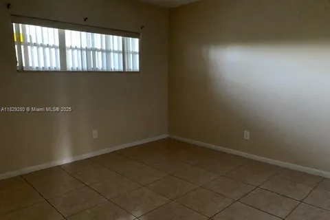 4200 NW 3rd Ct # 308, Plantation FL 33317