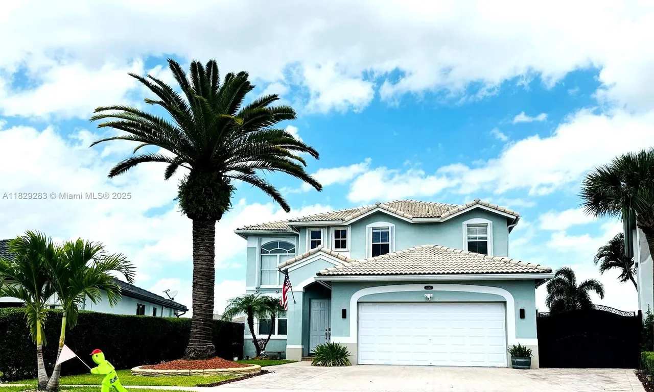 16285 SW 44th St, Miami FL 33185