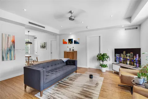810 11th Street # 102, Miami Beach FL 33139