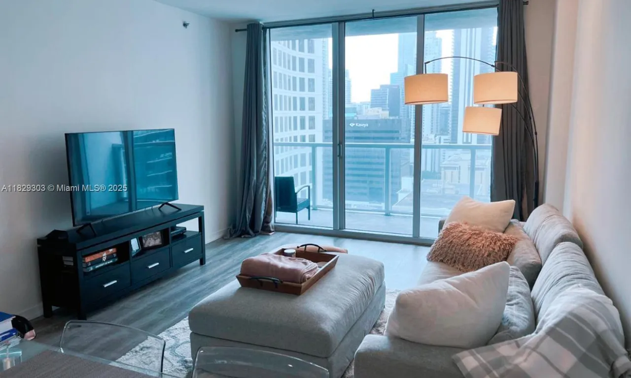 55 SE 6th St # 2304, Miami FL 33131