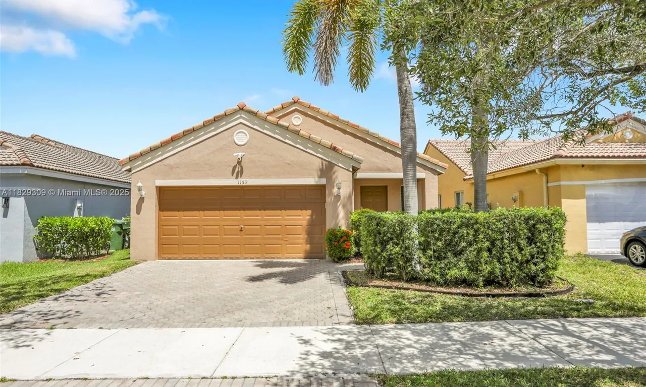 1153 Areca Way, Weston FL 33327
