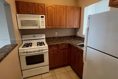 14500 SW 88th Ave # 245, Palmetto Bay FL 33176