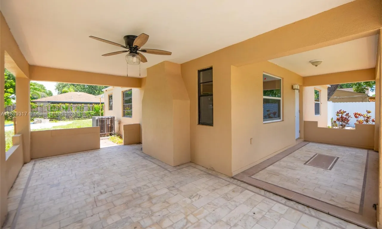 2153 NW 92nd St # 0, Miami FL 33147