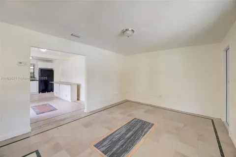 2153 NW 92nd St # 0, Miami FL 33147