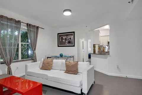747 Michigan Ave # 201, Miami Beach FL 33139