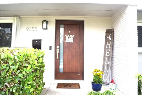 9355 SW 181st St, Palmetto Bay FL 33157