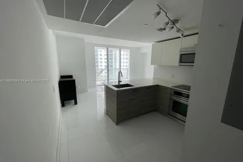 1300 Brickell Bay Dr # 1611, Miami FL 33131