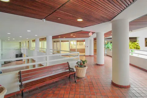 2801 Florida Ave # L, Miami FL 33133