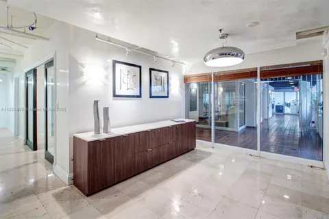 2801 Florida Ave # L, Miami FL 33133