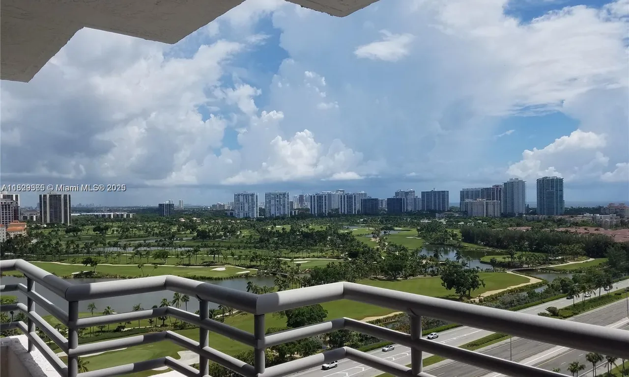 3300 NE 191st St # 1907, Aventura FL 33180