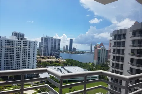 3300 NE 191st St # 1907, Aventura FL 33180