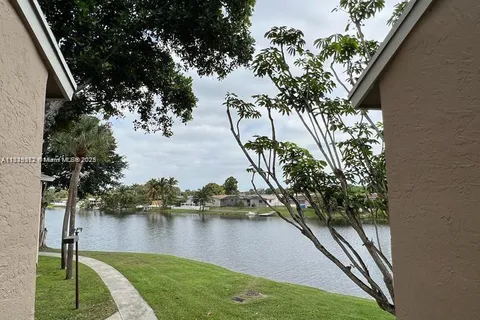 1851 NW 96th Ter # 6D, Pembroke Pines FL 33024