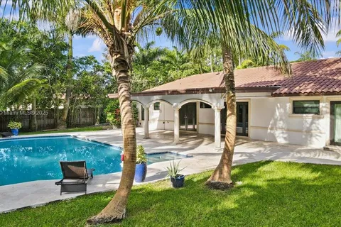18301 SW 86th Ave, Palmetto Bay FL 33157