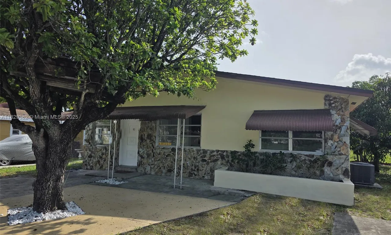 46 NW 14th Ct, Dania Beach FL 33004