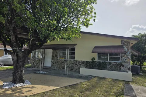 46 NW 14th Ct, Dania Beach FL 33004