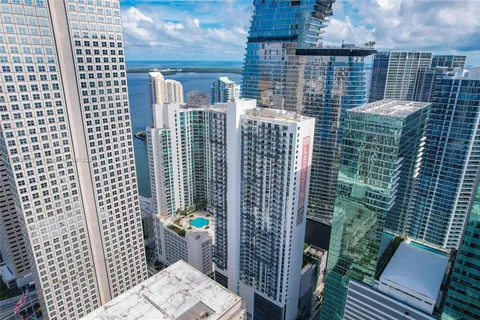 340 SE 3rd St # 1010, Miami FL 33131