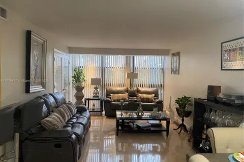 200 NE Leslie Dr # 225, Hallandale Beach FL 33009