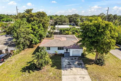2648 Cleveland St, Hollywood FL 33020
