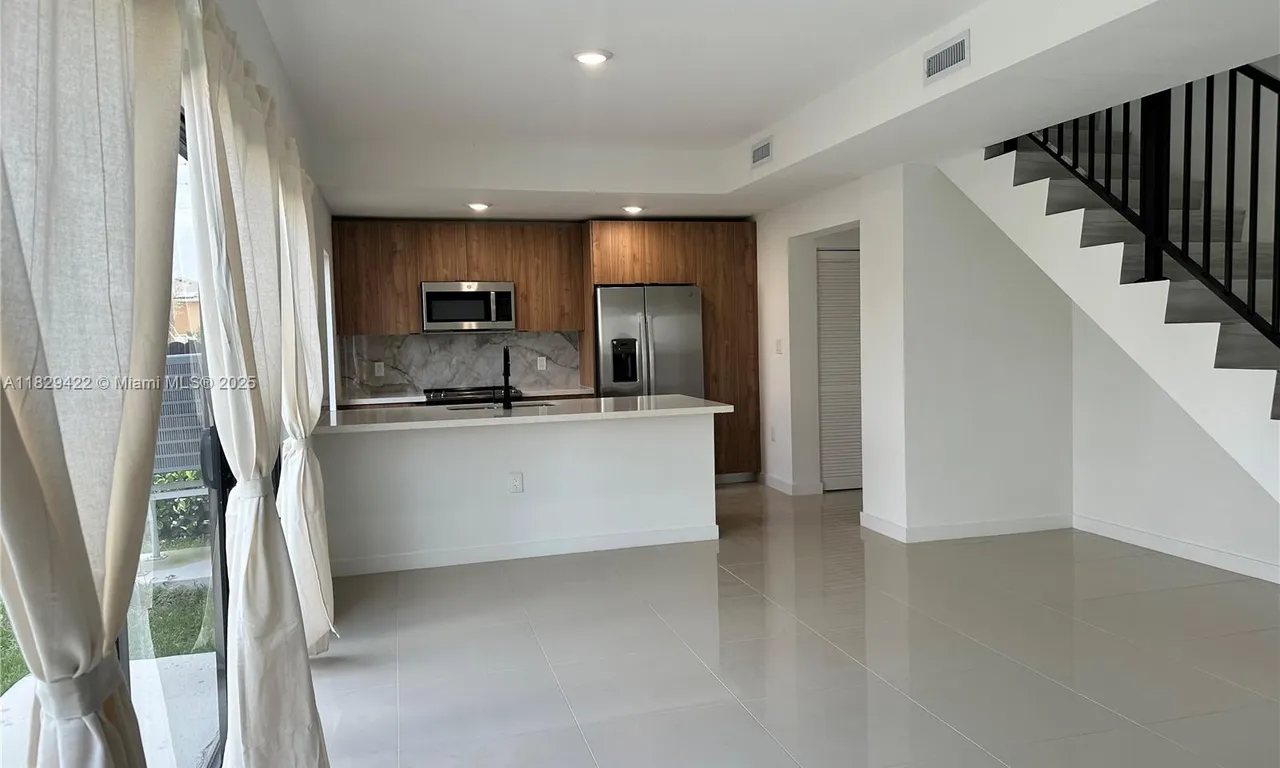 307 NW 13th Pl, Florida City FL 33034