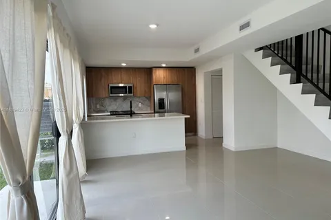 307 NW 13th Pl, Florida City FL 33034